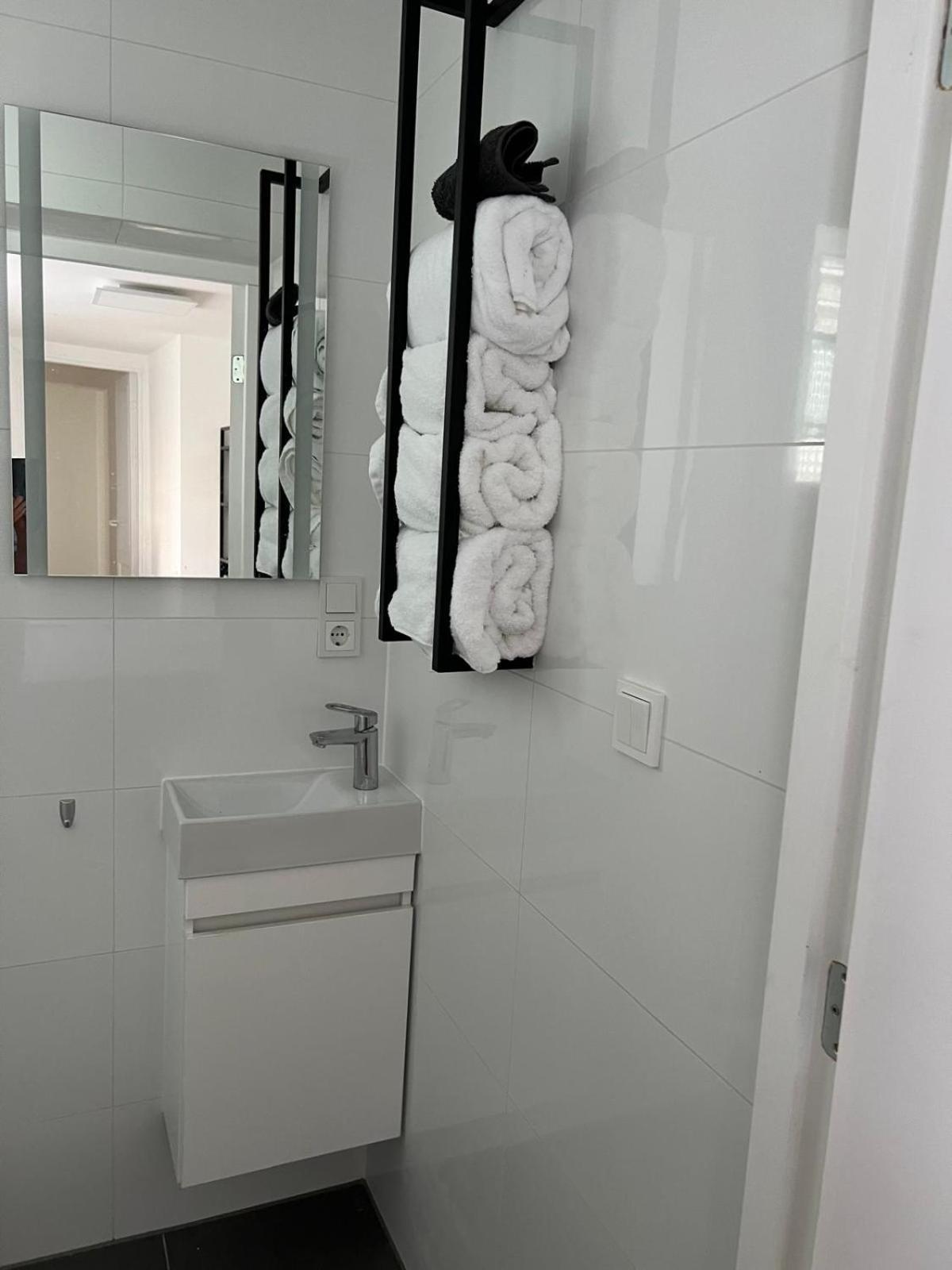 2 Bedroom Apartment 1 Floor In Blankenberge Vrijheidstraat 3 ภายนอก รูปภาพ